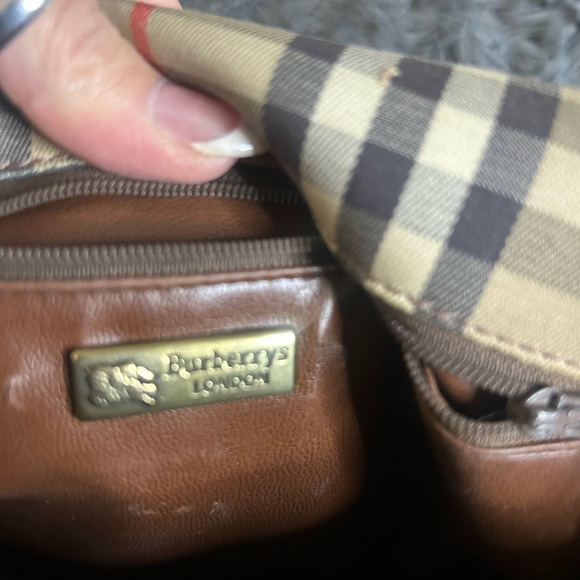 Burberry Flap Two Compartment - Picture 6 of 9